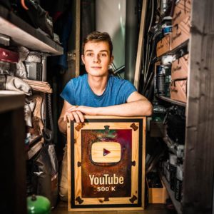 Henrie Hihac influenceur bricolage français sur Youtube